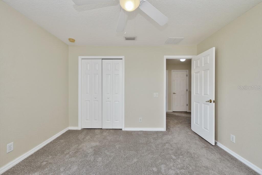 1063 PASEO DEL RIO NE, ST PETERSBURG, FL, 33702