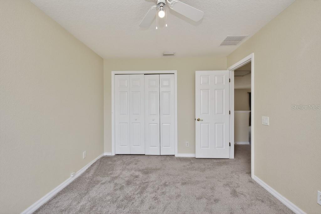 1063 PASEO DEL RIO NE, ST PETERSBURG, FL, 33702