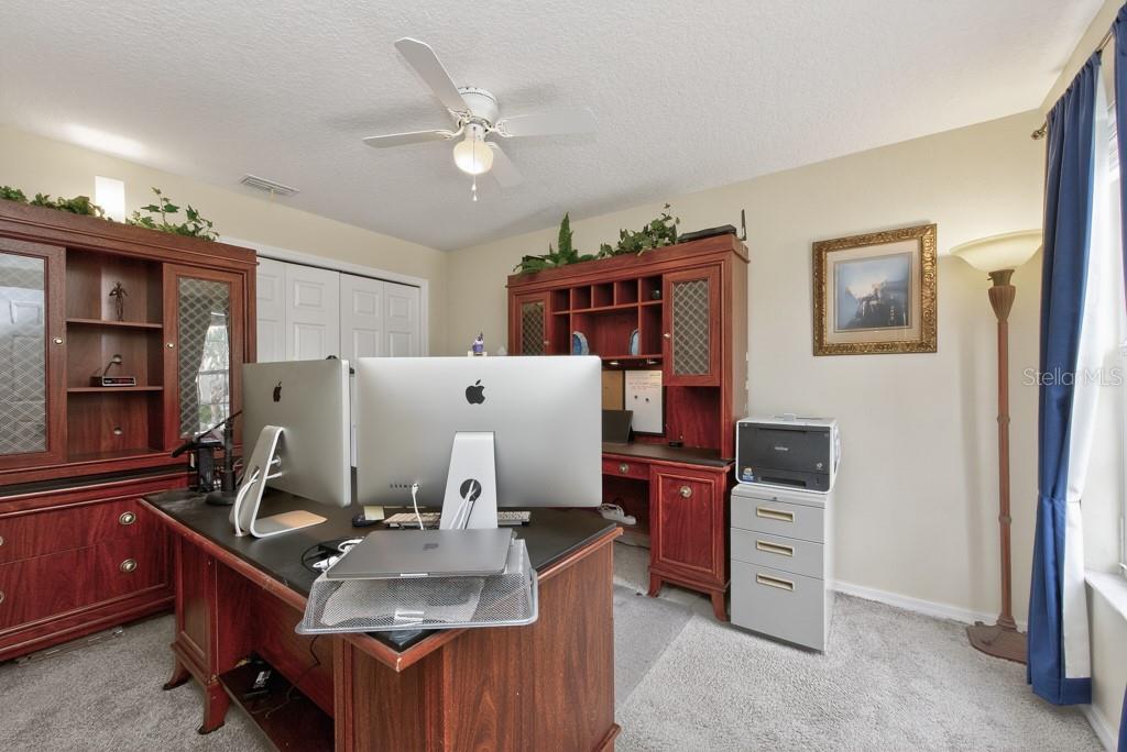 1063 PASEO DEL RIO NE, ST PETERSBURG, FL, 33702