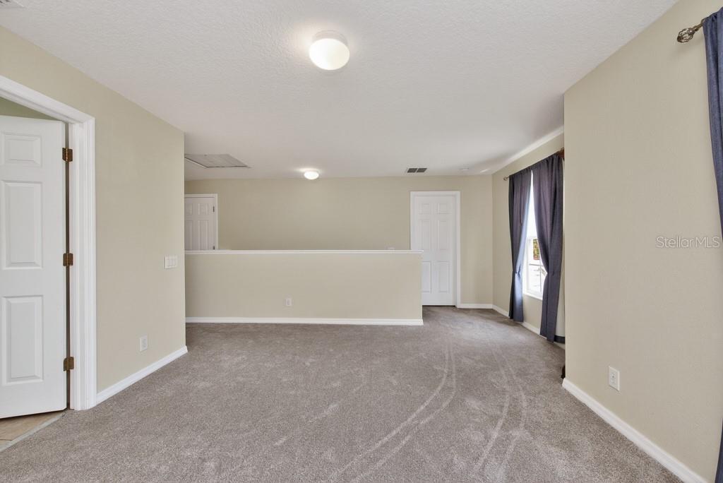 1063 PASEO DEL RIO NE, ST PETERSBURG, FL, 33702