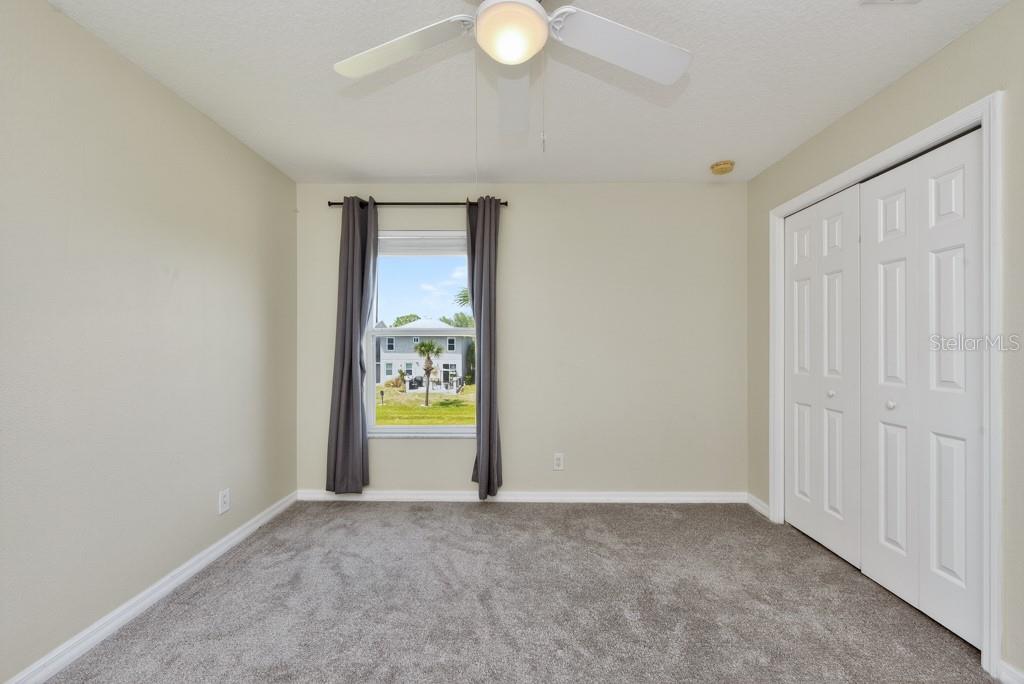 1063 PASEO DEL RIO NE, ST PETERSBURG, FL, 33702