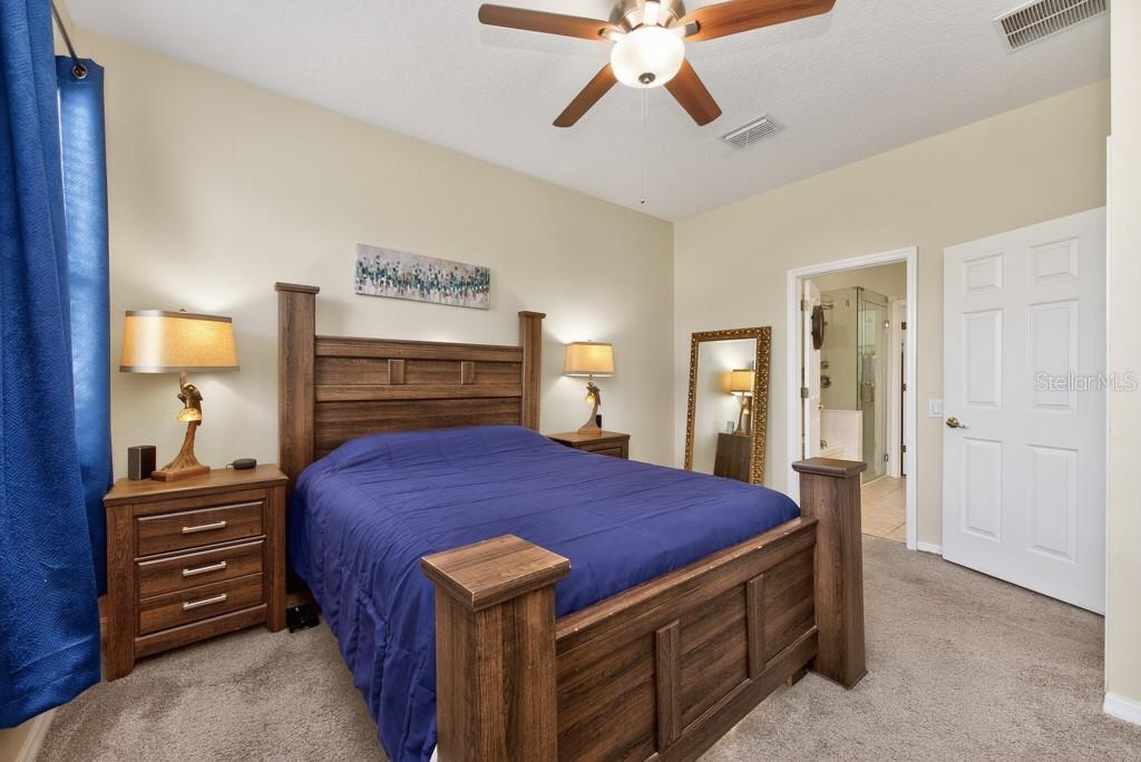 1063 PASEO DEL RIO NE, ST PETERSBURG, FL, 33702