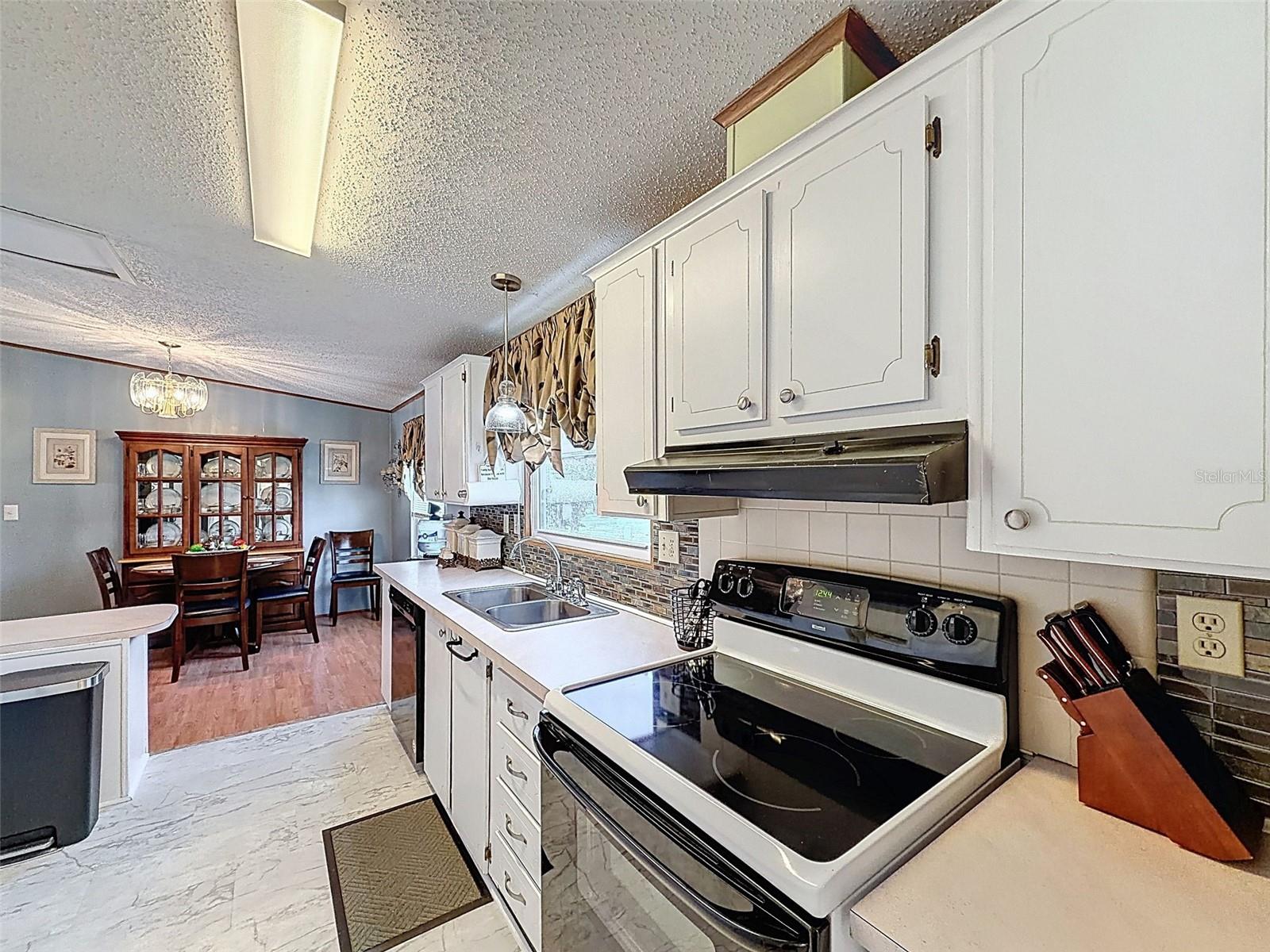 1717 FOX HILL DR, LAKELAND, FL, 33810