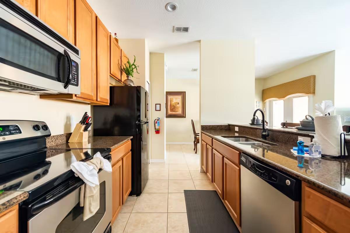 8977 COCO PALM RD, KISSIMMEE, FL, 34747