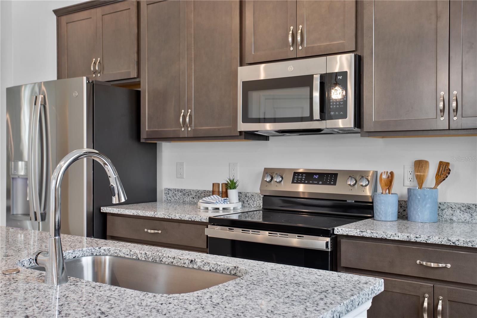 9920 TATE LN, WESTCHASE, FL, 33626