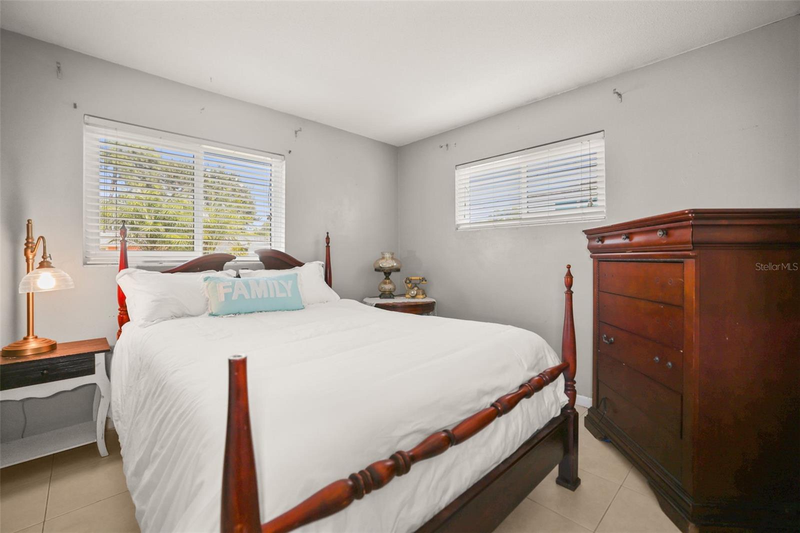 1218 LAZY LAKE RD E, DUNEDIN, FL, 34698