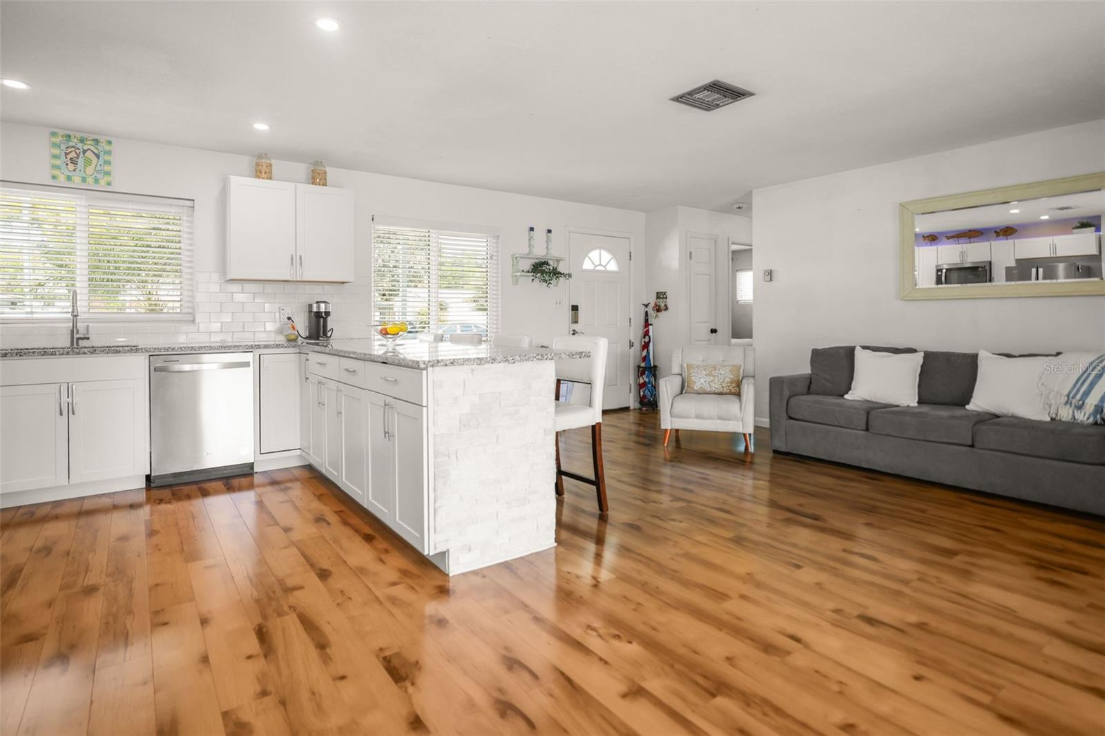 1218 LAZY LAKE RD E, DUNEDIN, FL, 34698