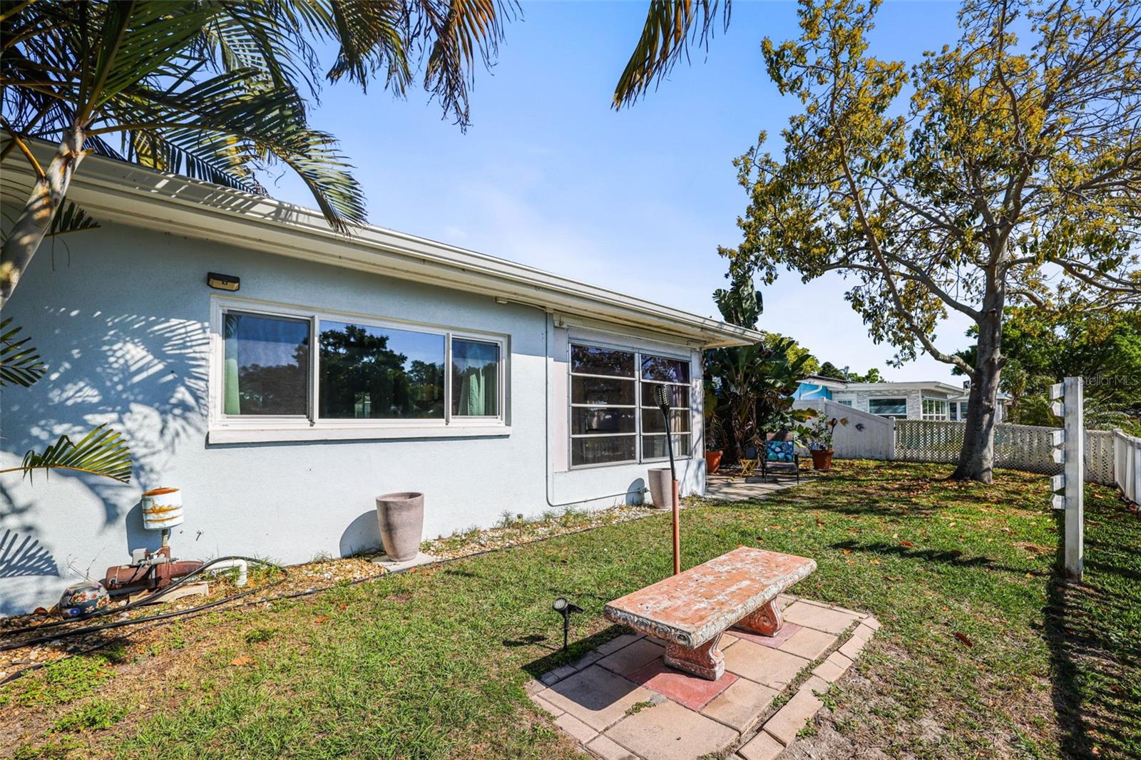 1218 LAZY LAKE RD E, DUNEDIN, FL, 34698