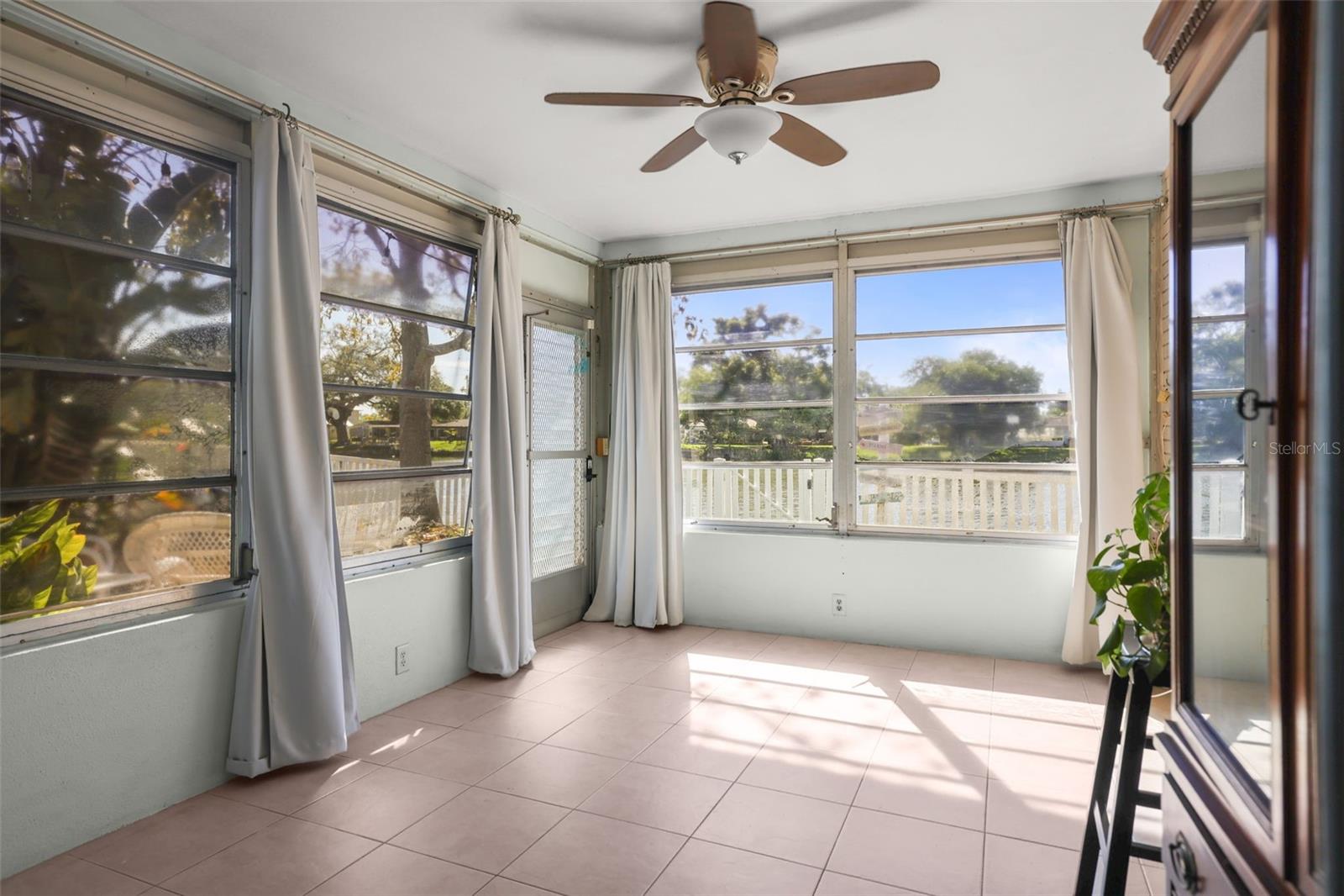 1218 LAZY LAKE RD E, DUNEDIN, FL, 34698