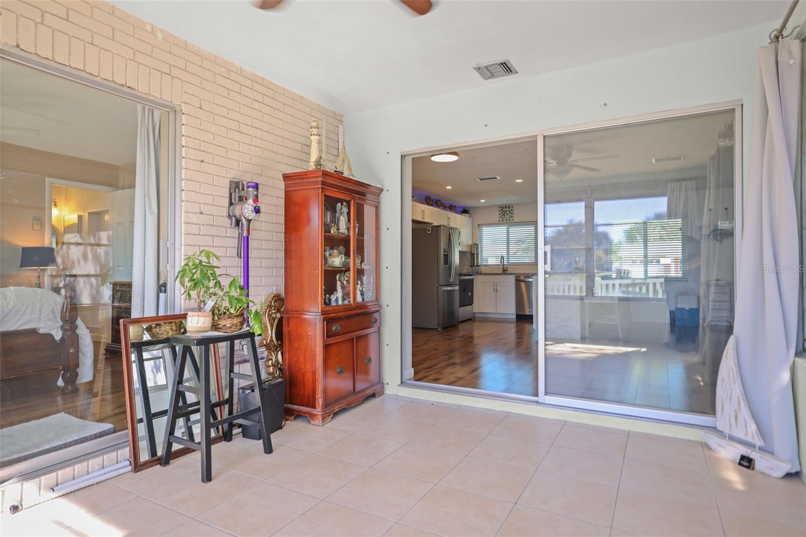 1218 LAZY LAKE RD E, DUNEDIN, FL, 34698