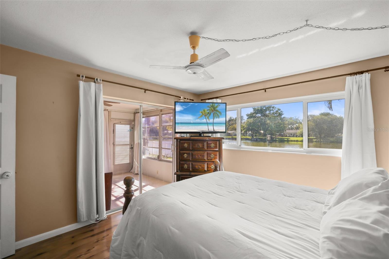 1218 LAZY LAKE RD E, DUNEDIN, FL, 34698