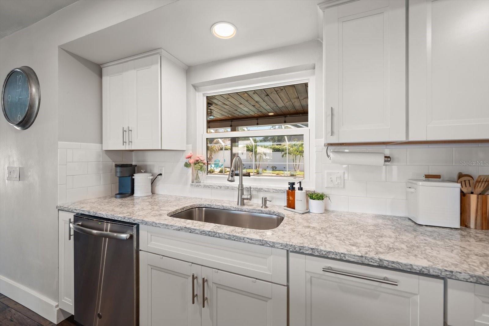 1049 MCCARTY ST, DUNEDIN, FL, 34698