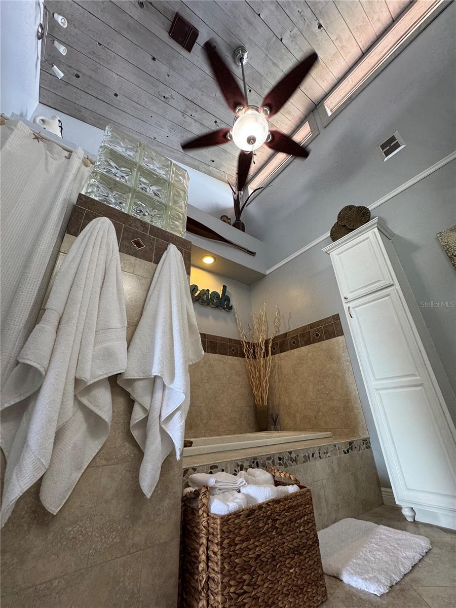 513 HAVEN POINT DR #0, TREASURE ISLAND, FL, 33706