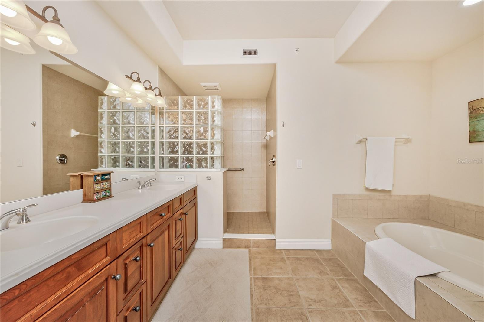 167 TAMPA AVE E #513, VENICE, FL, 34285