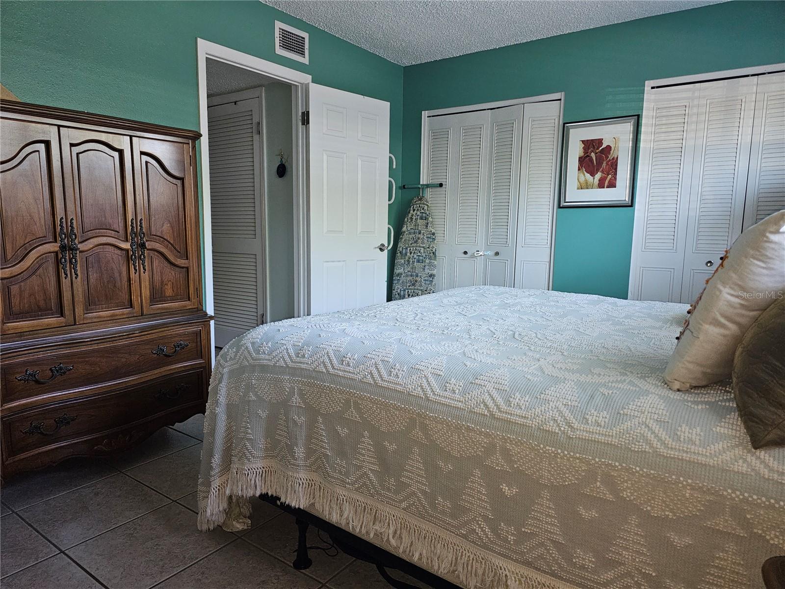 2525 W BAY DR #A13, BELLEAIR BLUFFS, FL, 33770