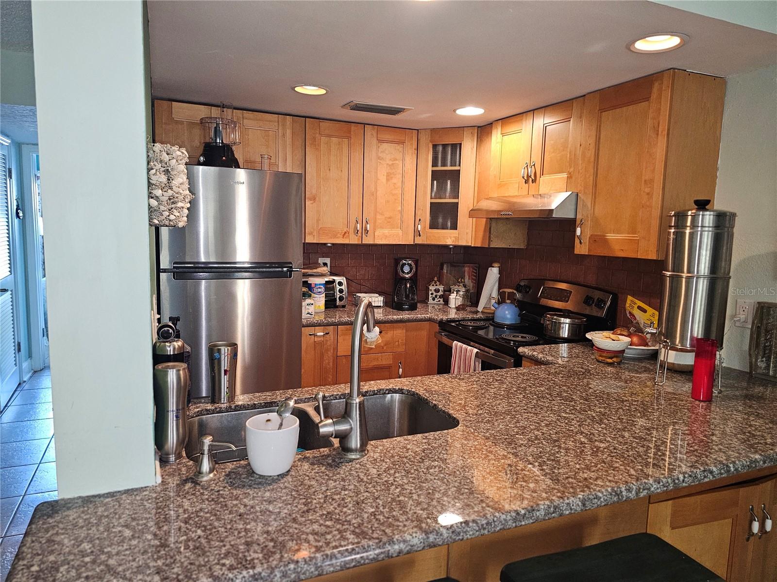 2525 W BAY DR #A13, BELLEAIR BLUFFS, FL, 33770