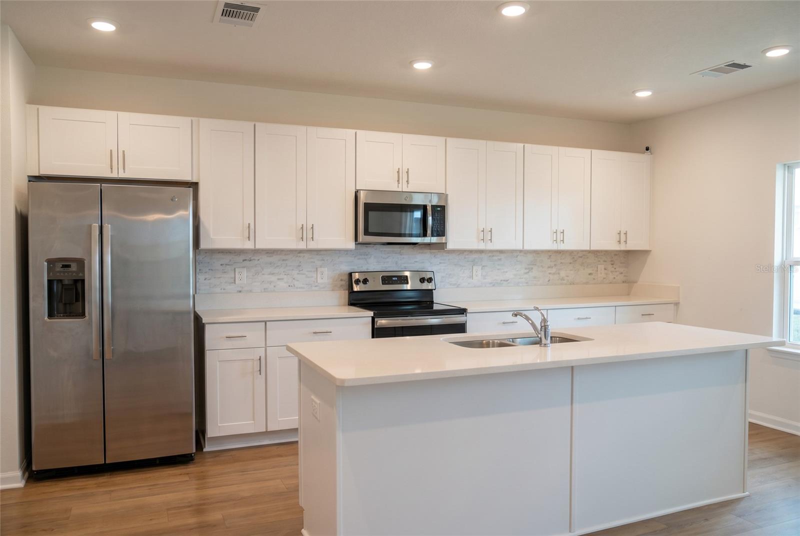 374 PINE TREE BRIDGE TRL, ST CLOUD, FL, 34772