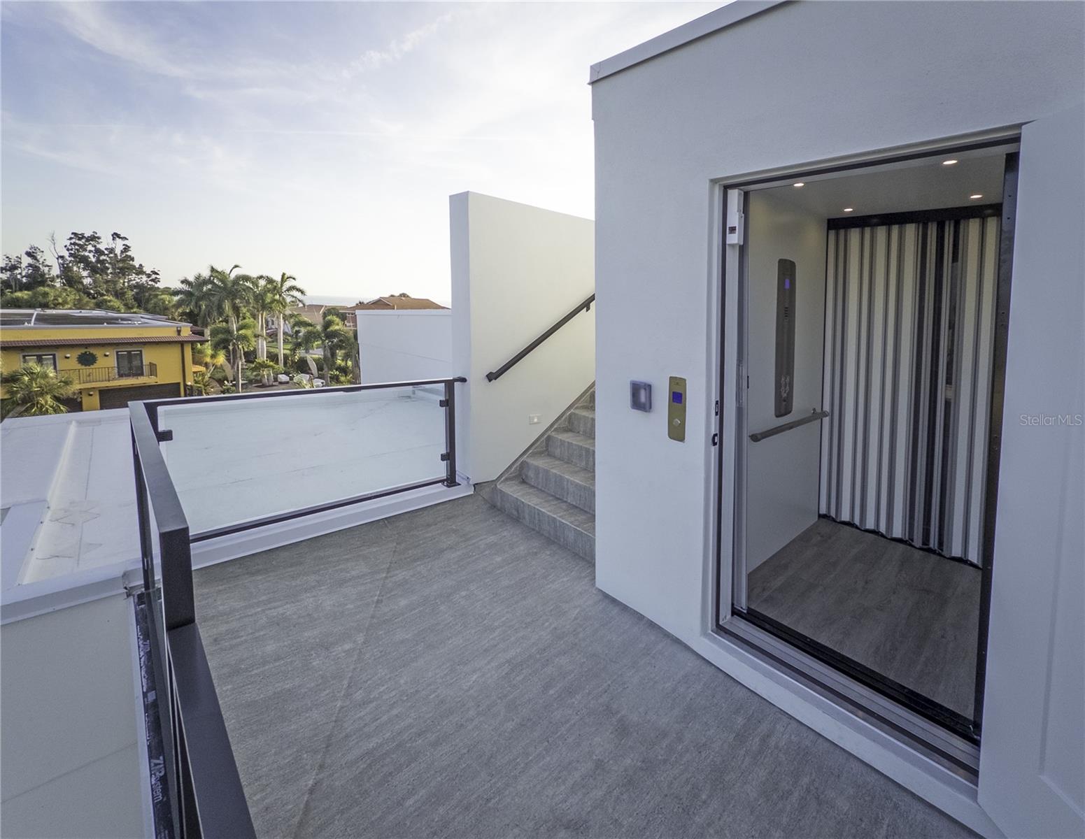 519 ROUNTREE DR, LONGBOAT KEY, FL, 34228