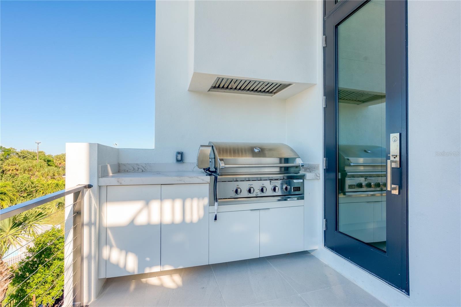 519 ROUNTREE DR, LONGBOAT KEY, FL, 34228