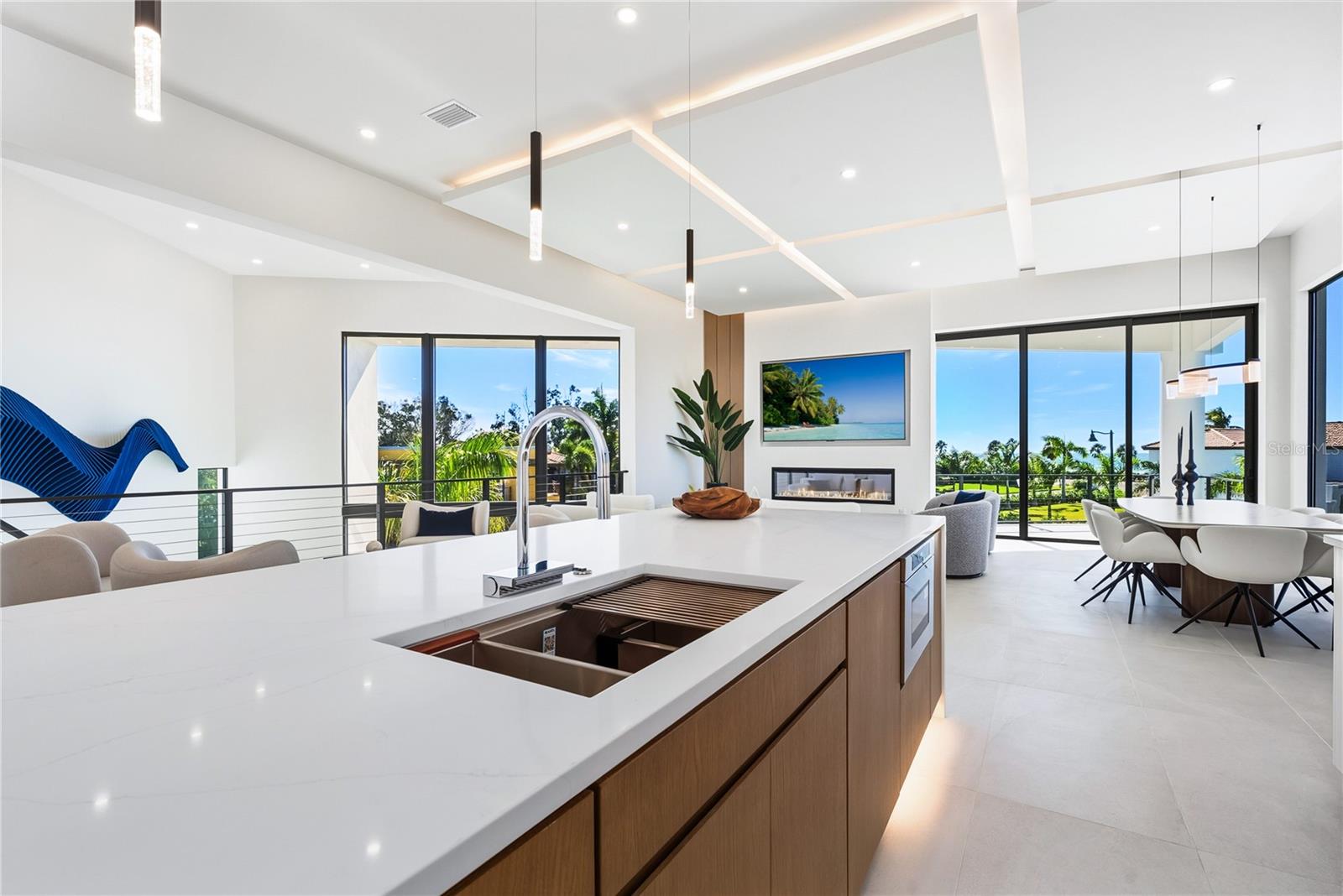 519 ROUNTREE DR, LONGBOAT KEY, FL, 34228