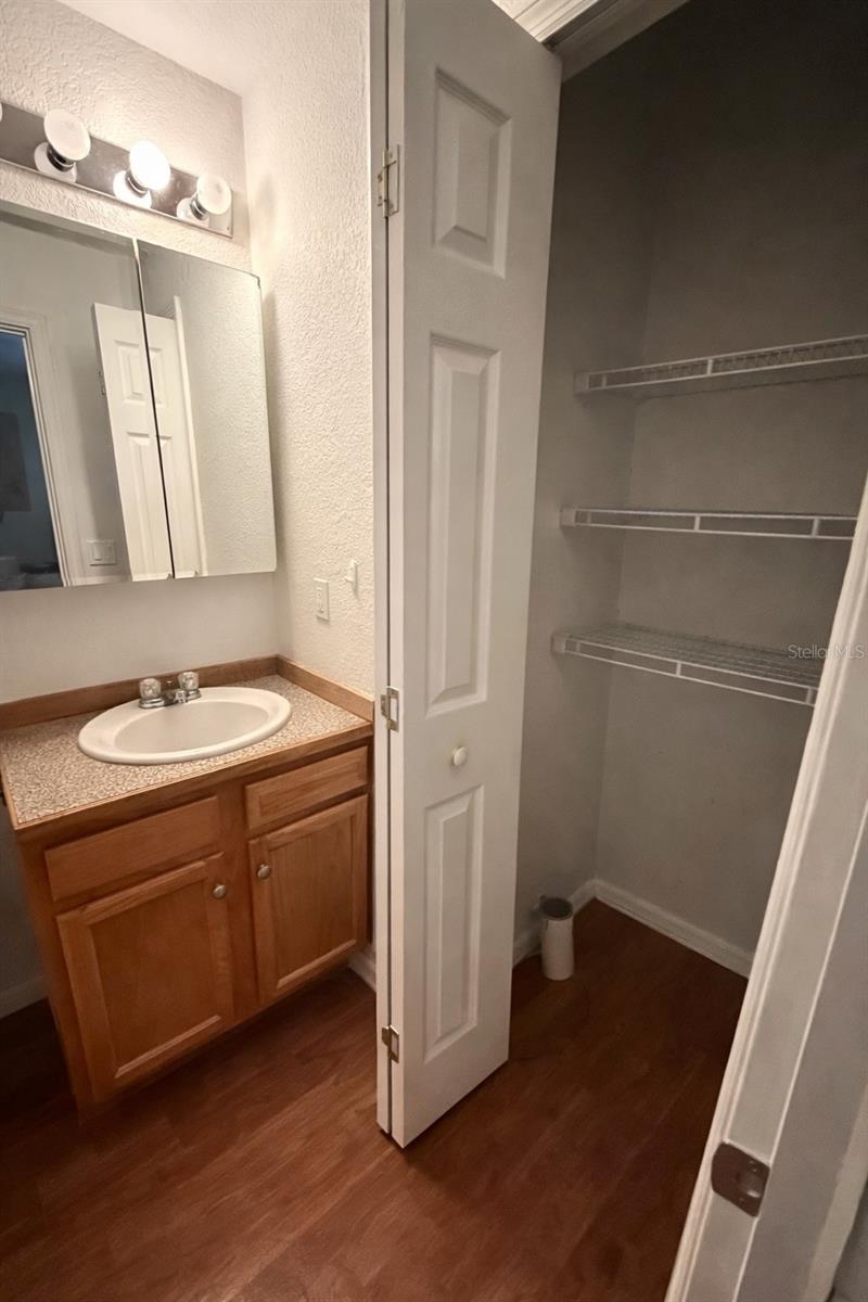 913 TROPICAL CIR NW, PORT CHARLOTTE, FL, 33948