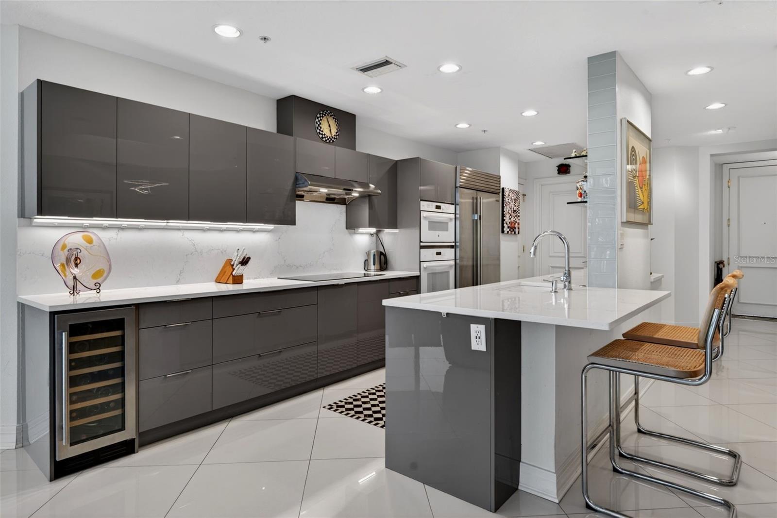 340 S PALM AVE #14, SARASOTA, FL, 34236