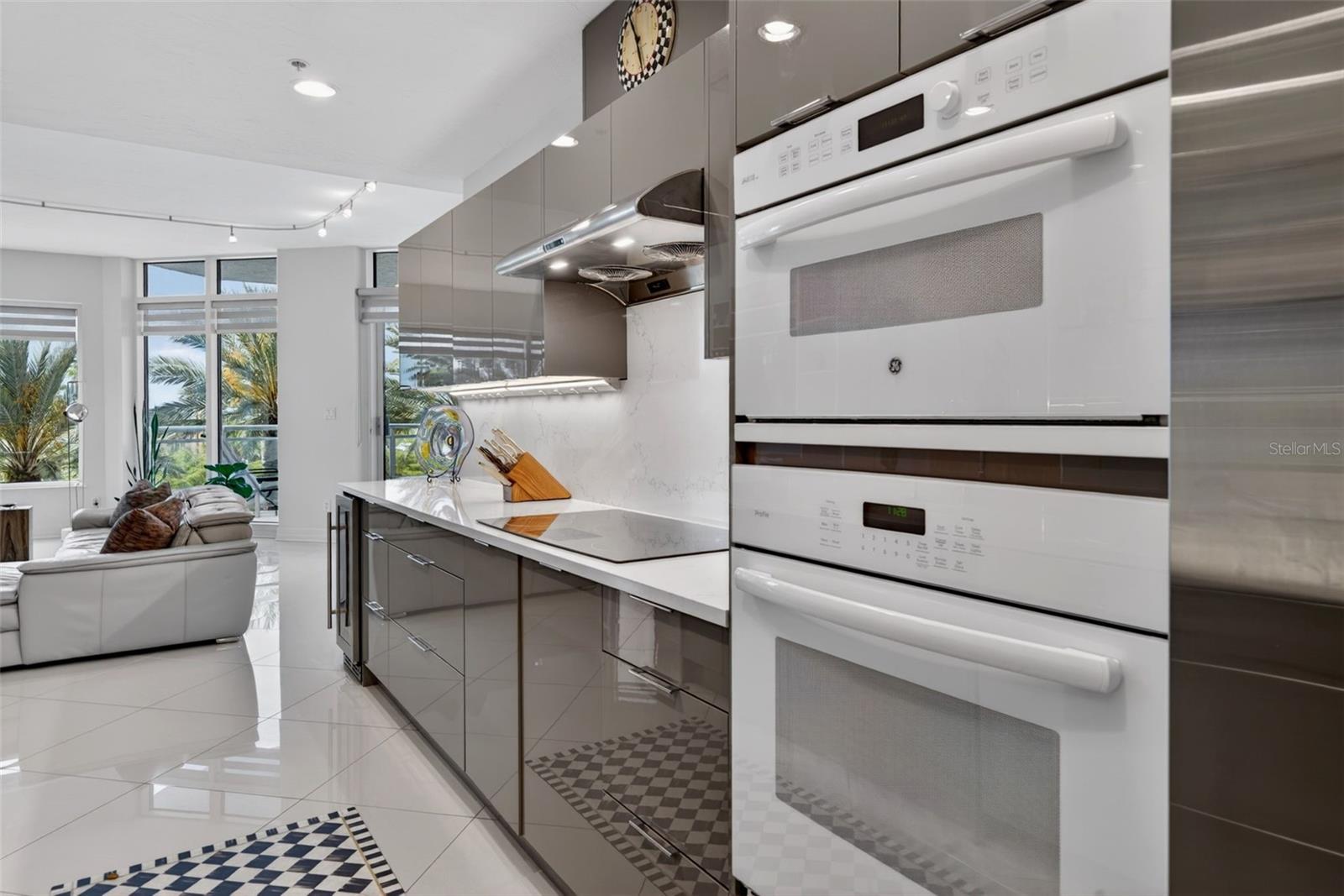 340 S PALM AVE #14, SARASOTA, FL, 34236