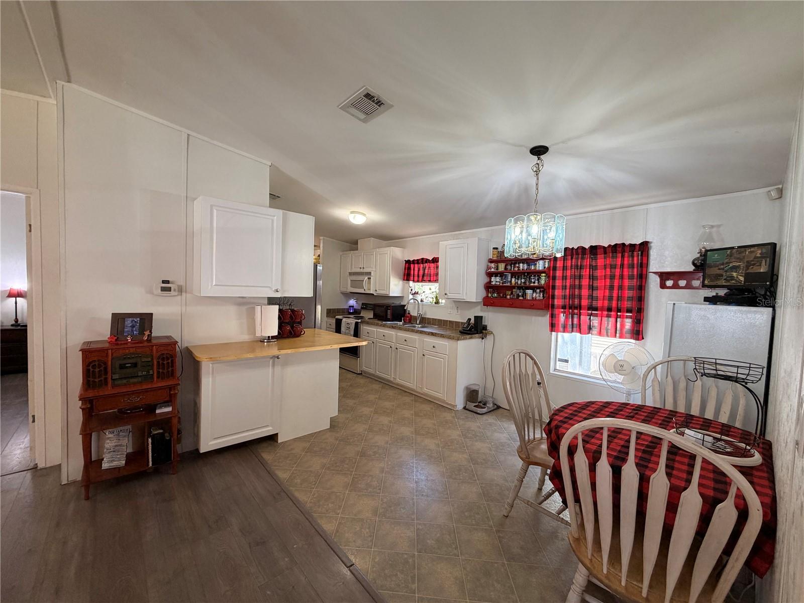 11440 CR 675W, WEBSTER, FL, 33597