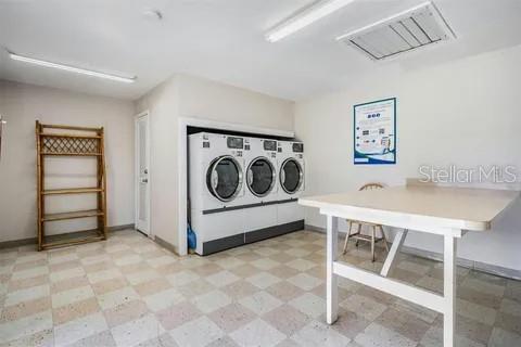 1084 82ND TER N #E, ST PETERSBURG, FL, 33702