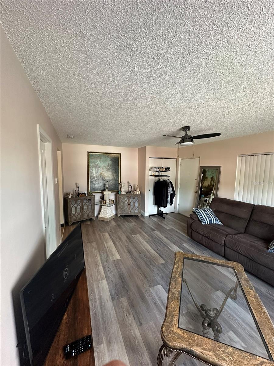 1084 82ND TER N #E, ST PETERSBURG, FL, 33702