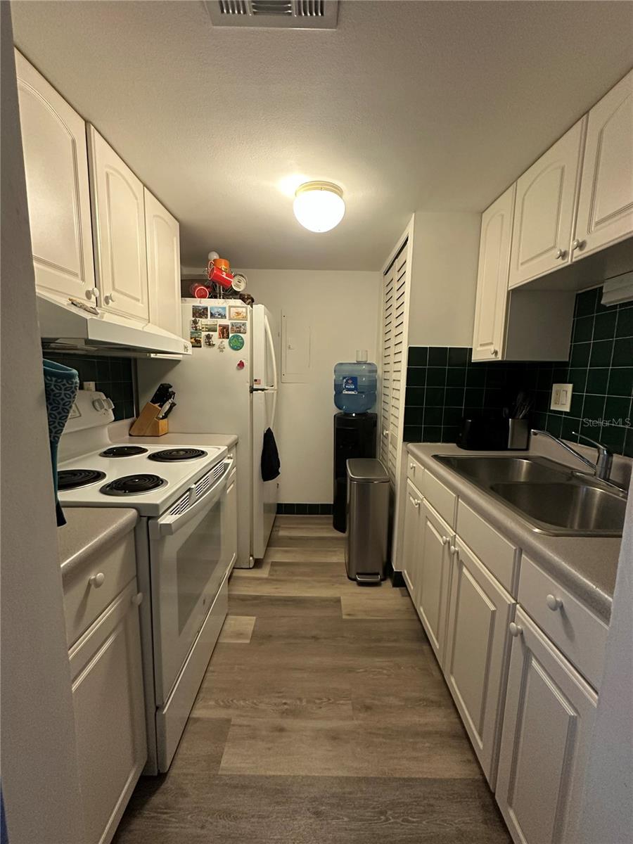 1084 82ND TER N #E, ST PETERSBURG, FL, 33702