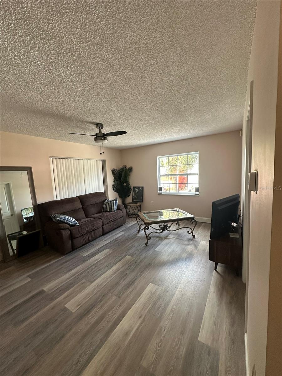 1084 82ND TER N #E, ST PETERSBURG, FL, 33702