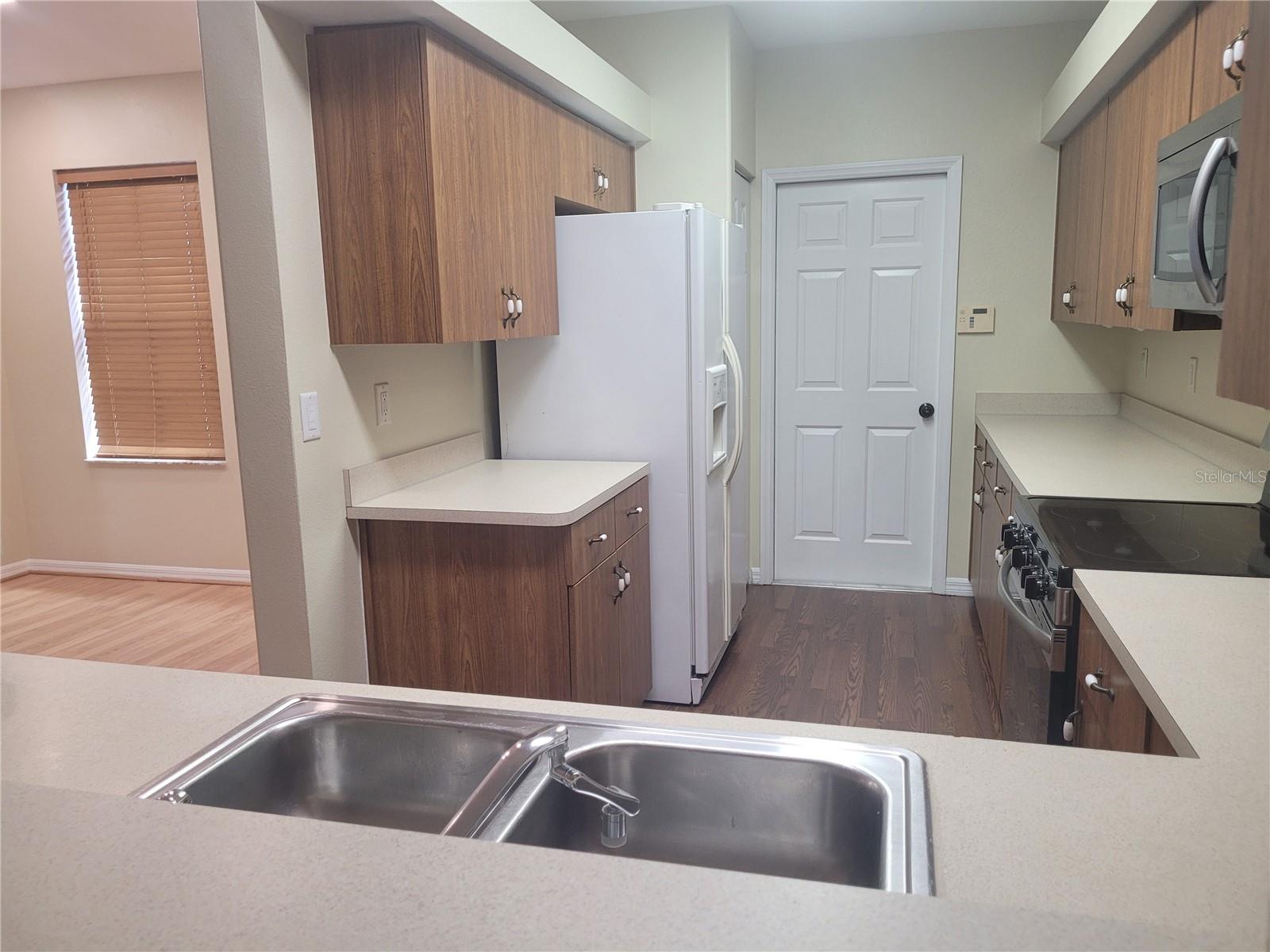 715 CYPRESS PARK AVE, TARPON SPRINGS, FL, 34689