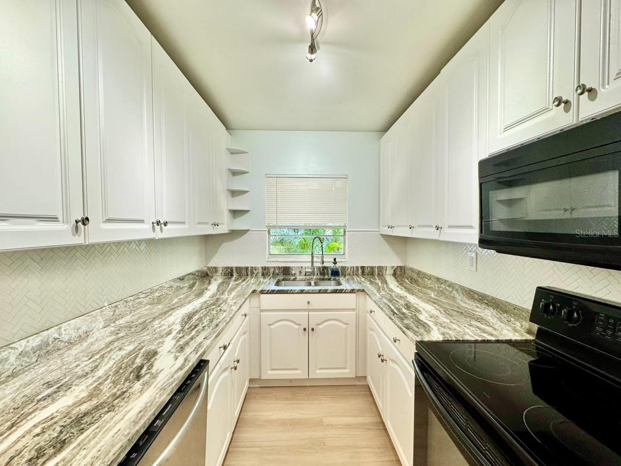 3511 BISHOP EDDIE NEWKIRK WAY, TAMPA, FL, 33605