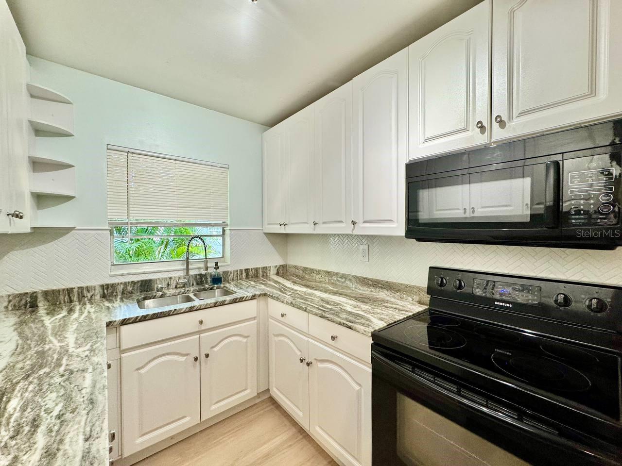 3511 BISHOP EDDIE NEWKIRK WAY, TAMPA, FL, 33605