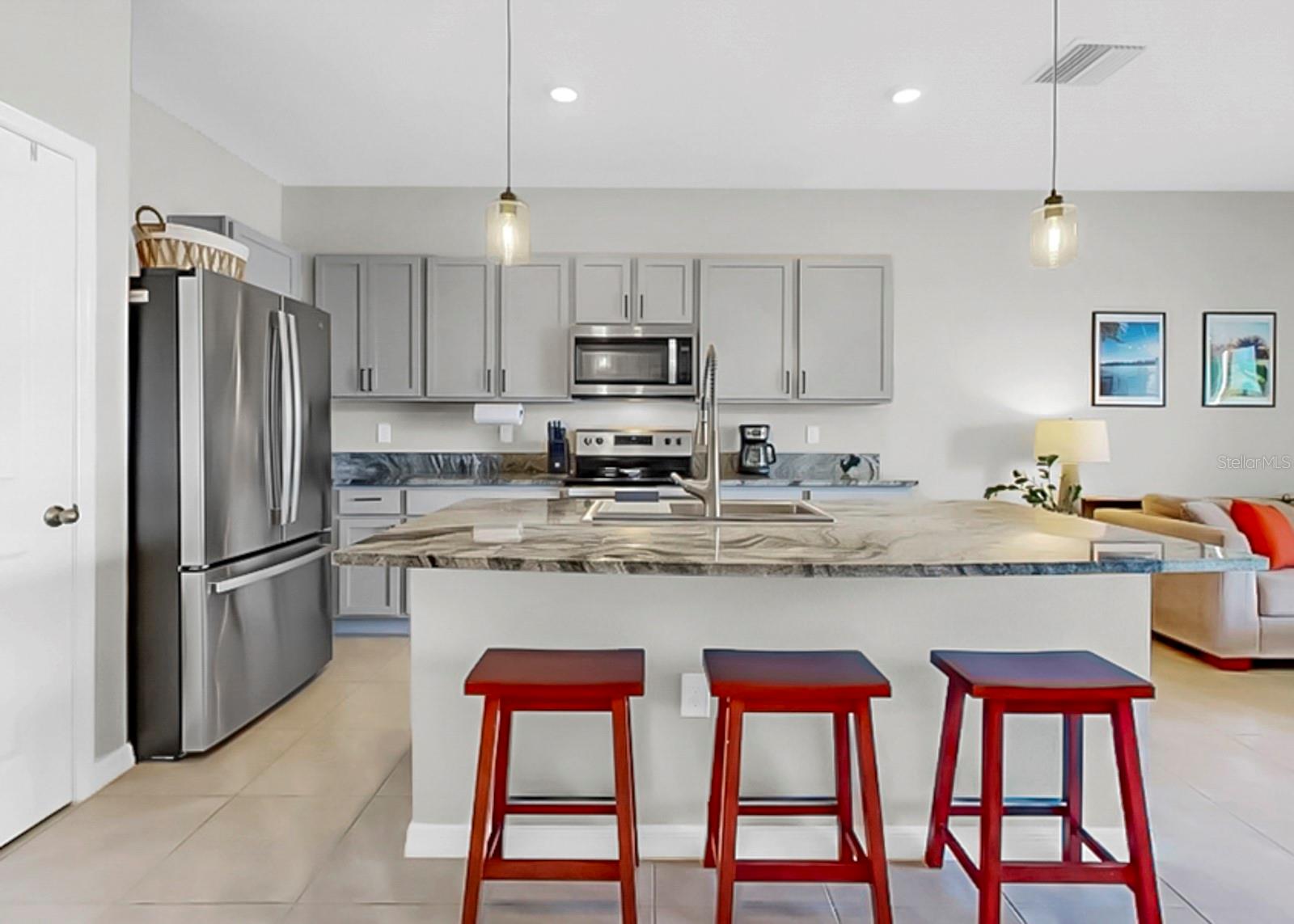 263 MANGROVE SHADE CIR, APOLLO BEACH, FL, 33572