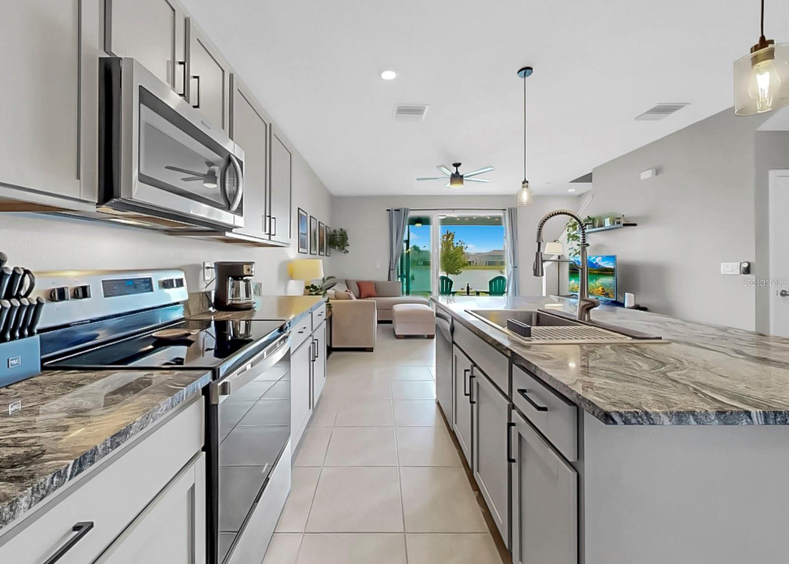 263 MANGROVE SHADE CIR, APOLLO BEACH, FL, 33572