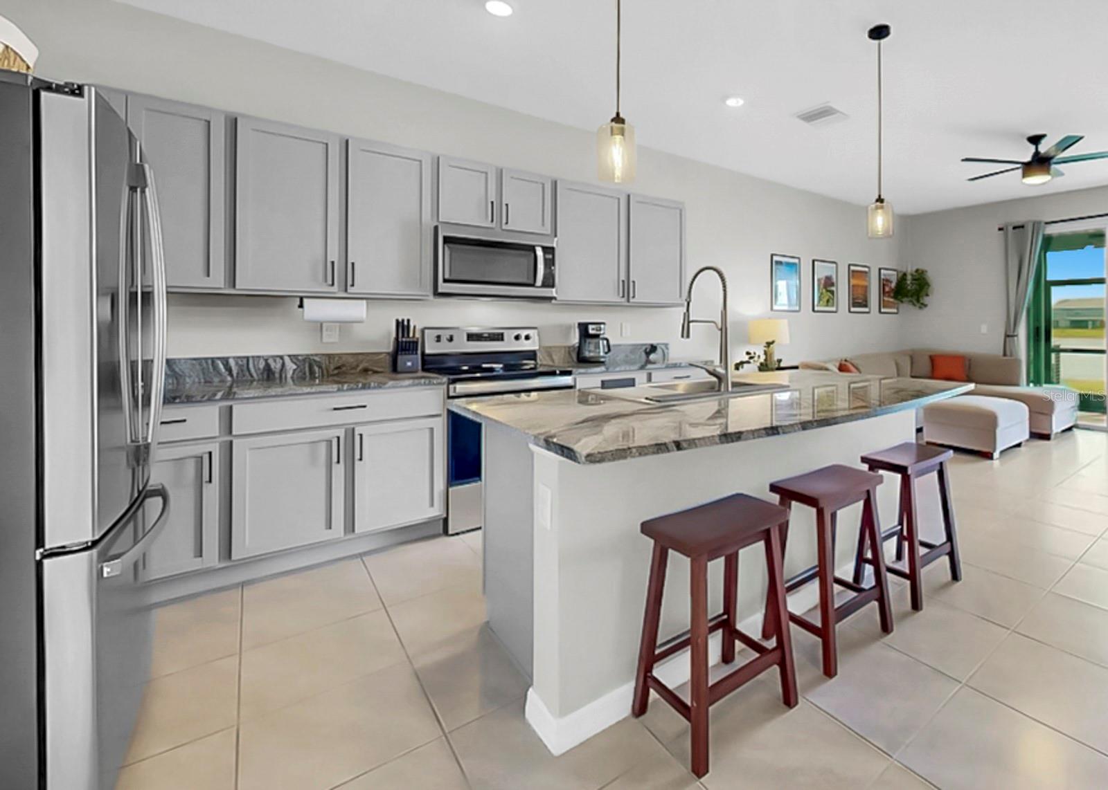 263 MANGROVE SHADE CIR, APOLLO BEACH, FL, 33572