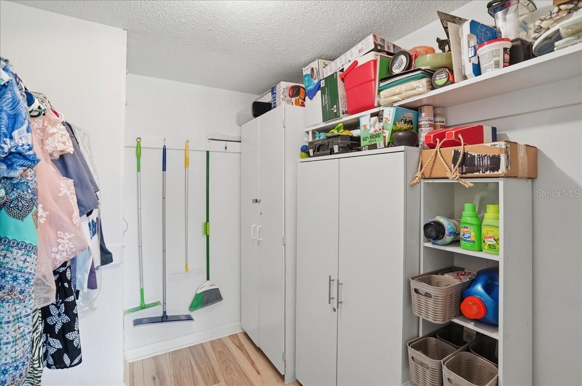 755 VILLAGE CIR #203, VENICE, FL, 34292