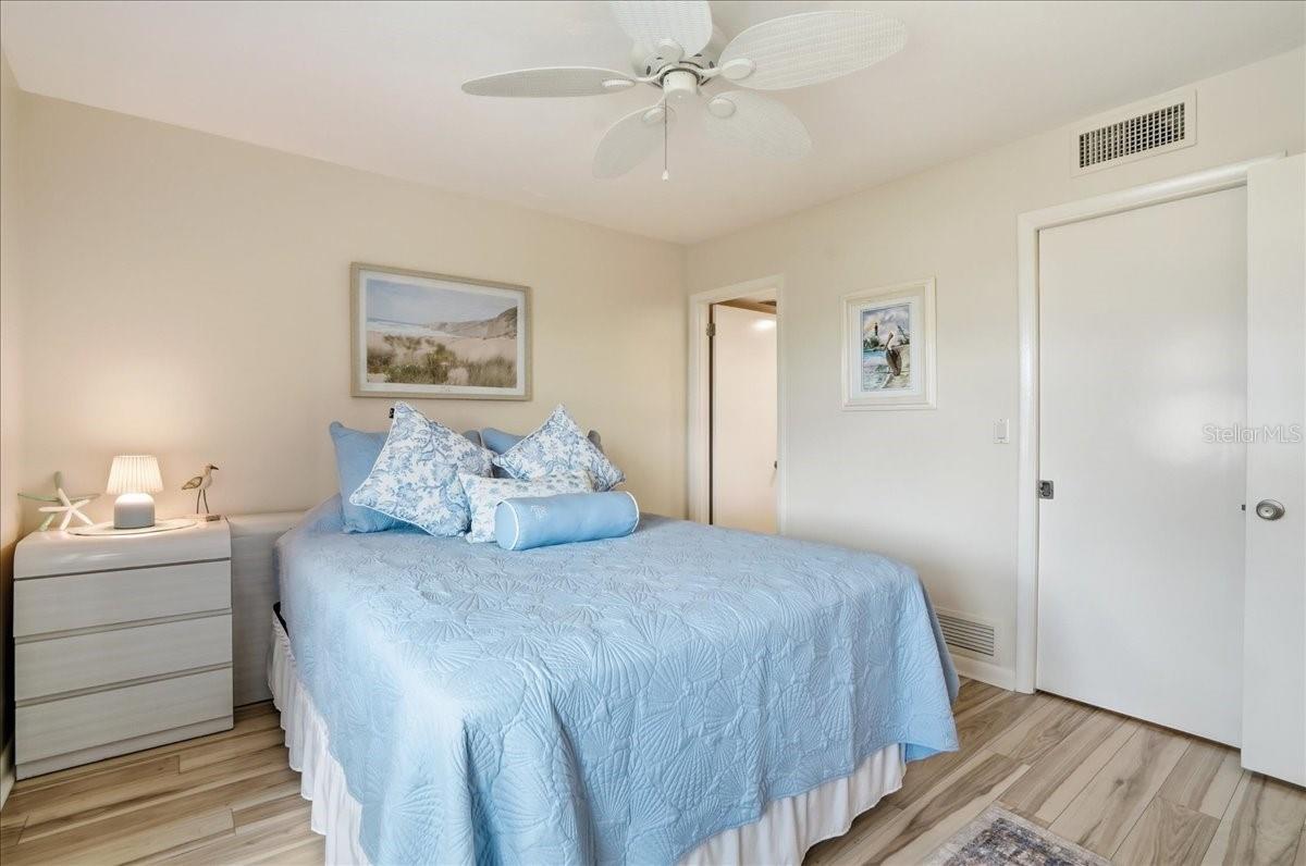 755 VILLAGE CIR #203, VENICE, FL, 34292