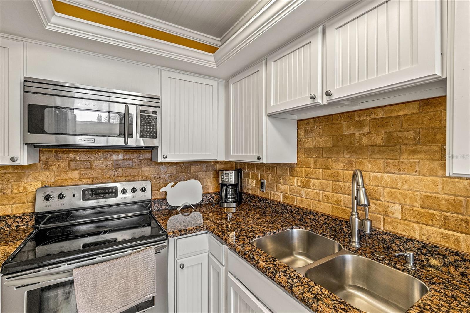 9495 BLIND PASS RD #202, ST PETE BEACH, FL, 33706