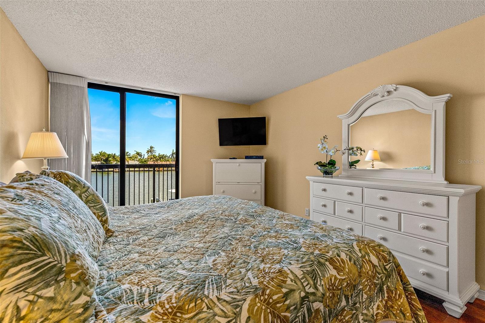 9495 BLIND PASS RD #202, ST PETE BEACH, FL, 33706