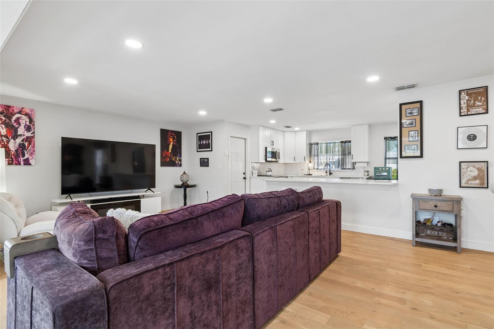 1850 LOMBARDY DR, CLEARWATER, FL, 33755