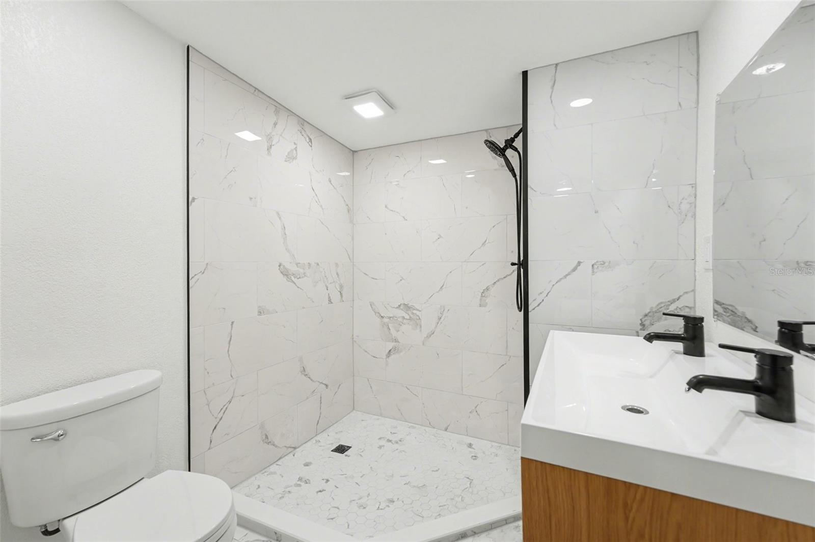 9482 CRESTVIEW ST, SEMINOLE, FL, 33772