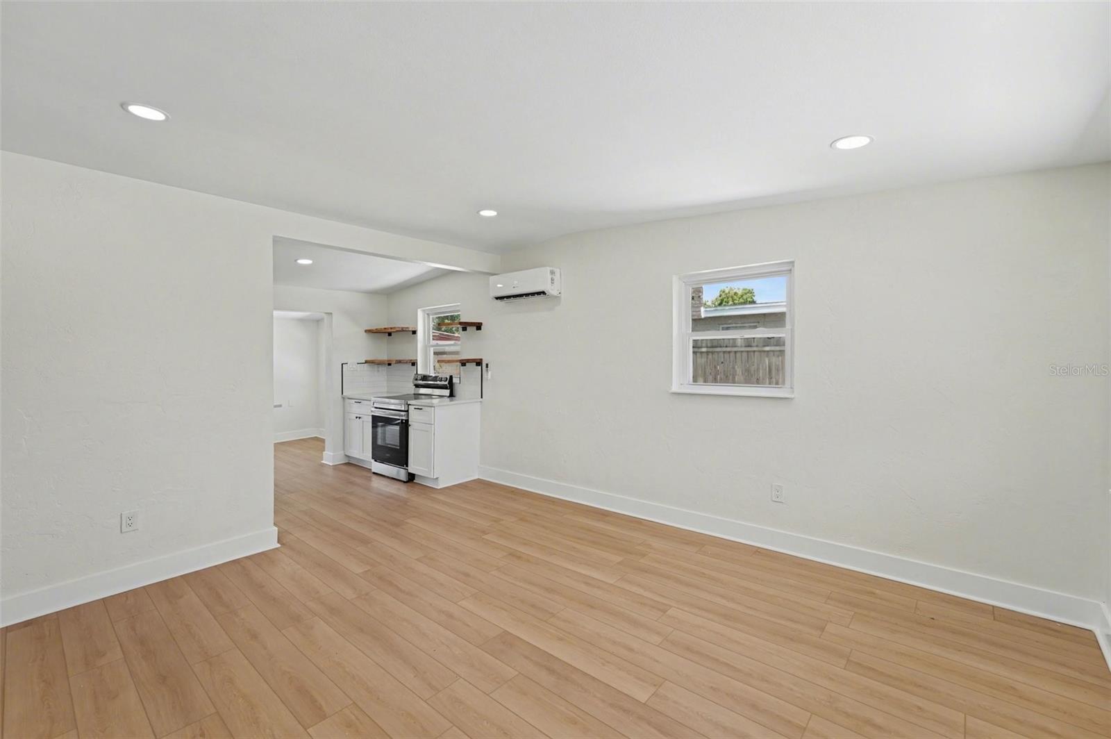 9482 CRESTVIEW ST, SEMINOLE, FL, 33772