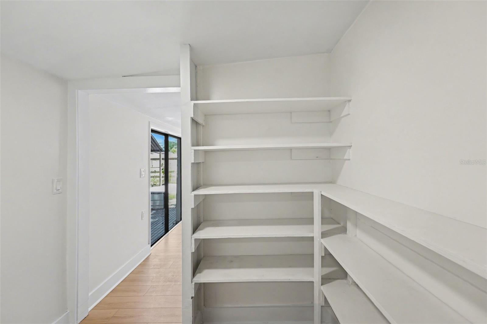 9482 CRESTVIEW ST, SEMINOLE, FL, 33772