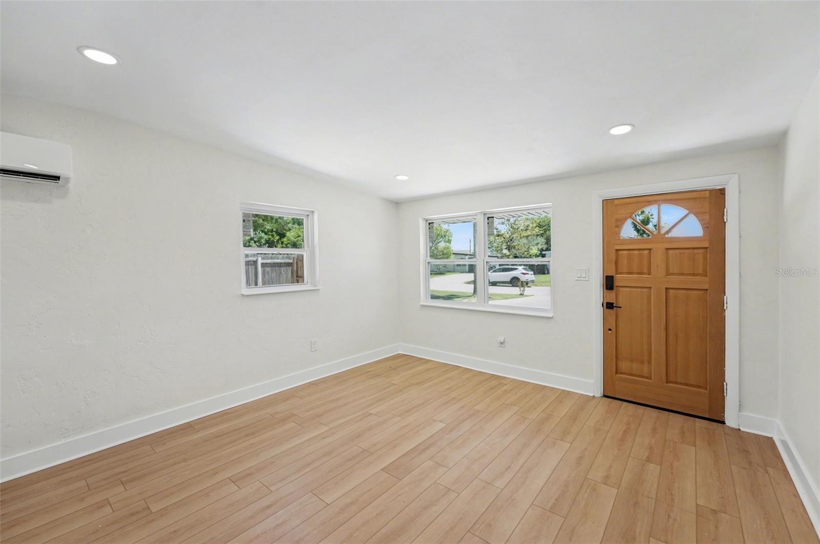 9482 CRESTVIEW ST, SEMINOLE, FL, 33772