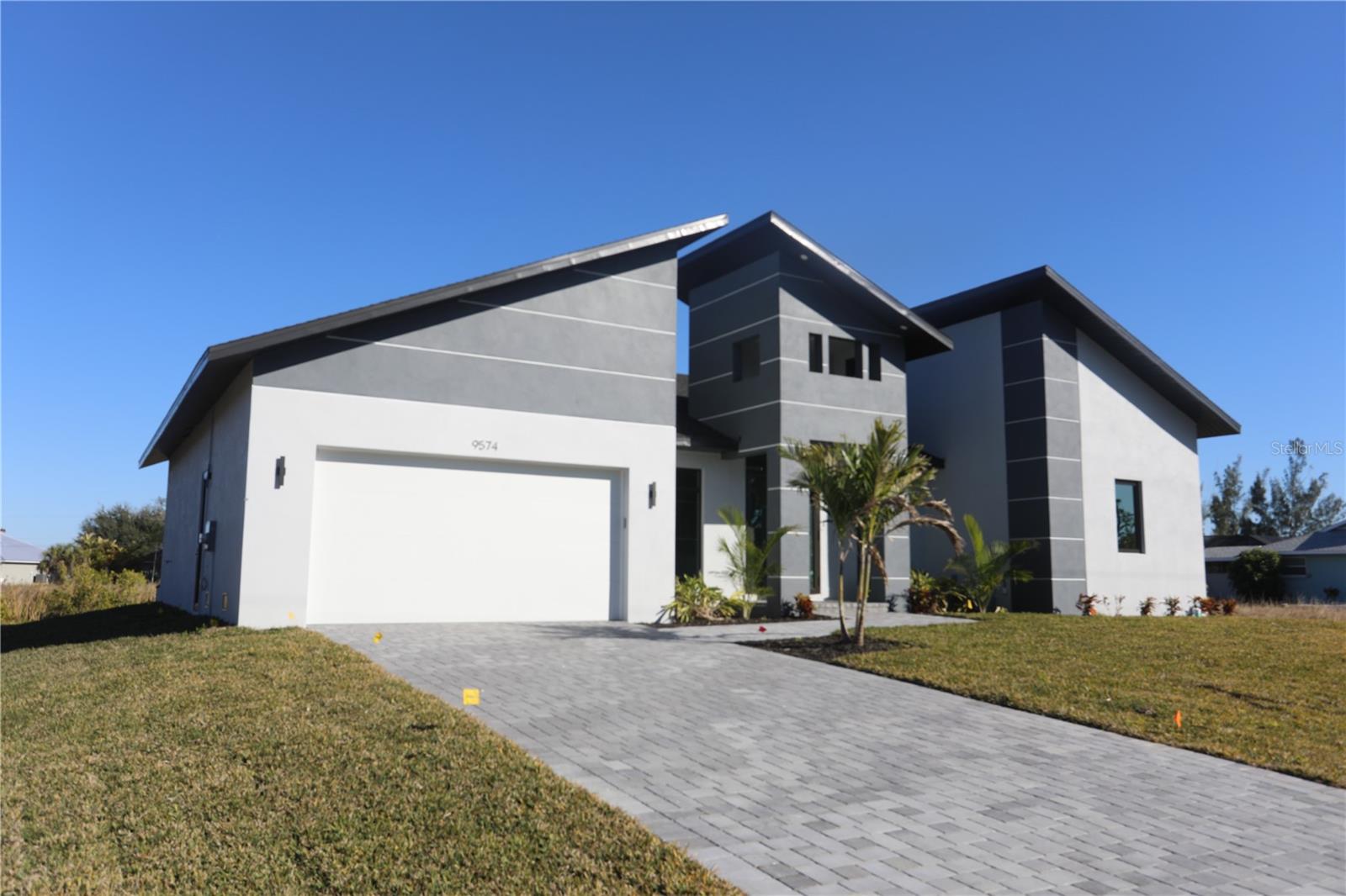 9574 SALT LAKE ST, PORT CHARLOTTE, FL, 33981