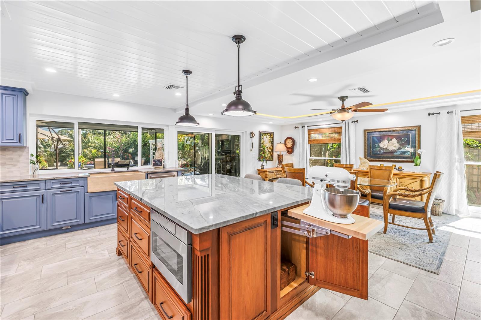 14261 PASSAGE WAY, SEMINOLE, FL, 33776