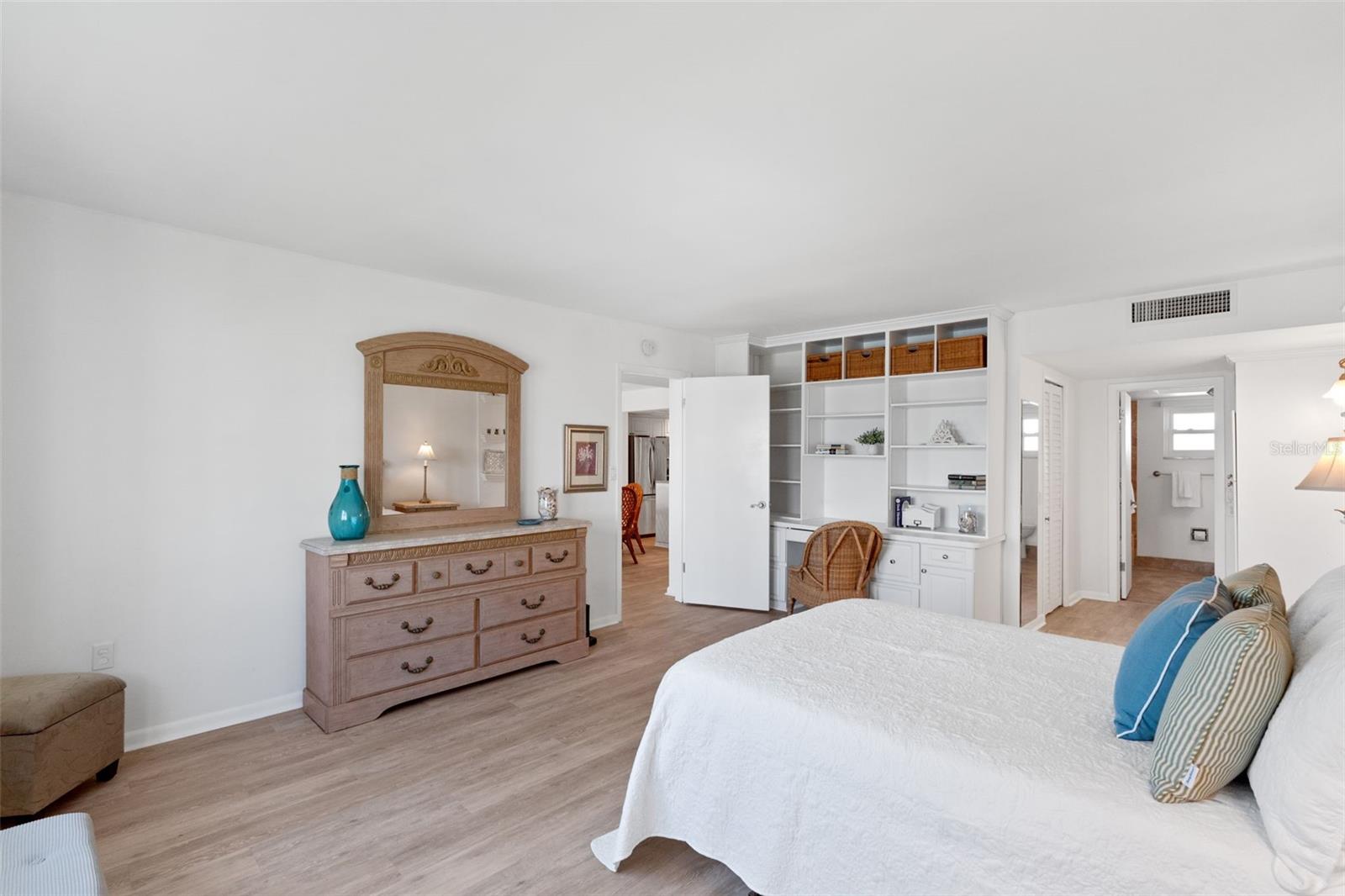 5130 BRITTANY DR S #505, ST PETERSBURG, FL, 33715